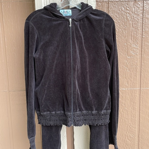 Juicy Couture Sweatsuit - Picture 3 of 9